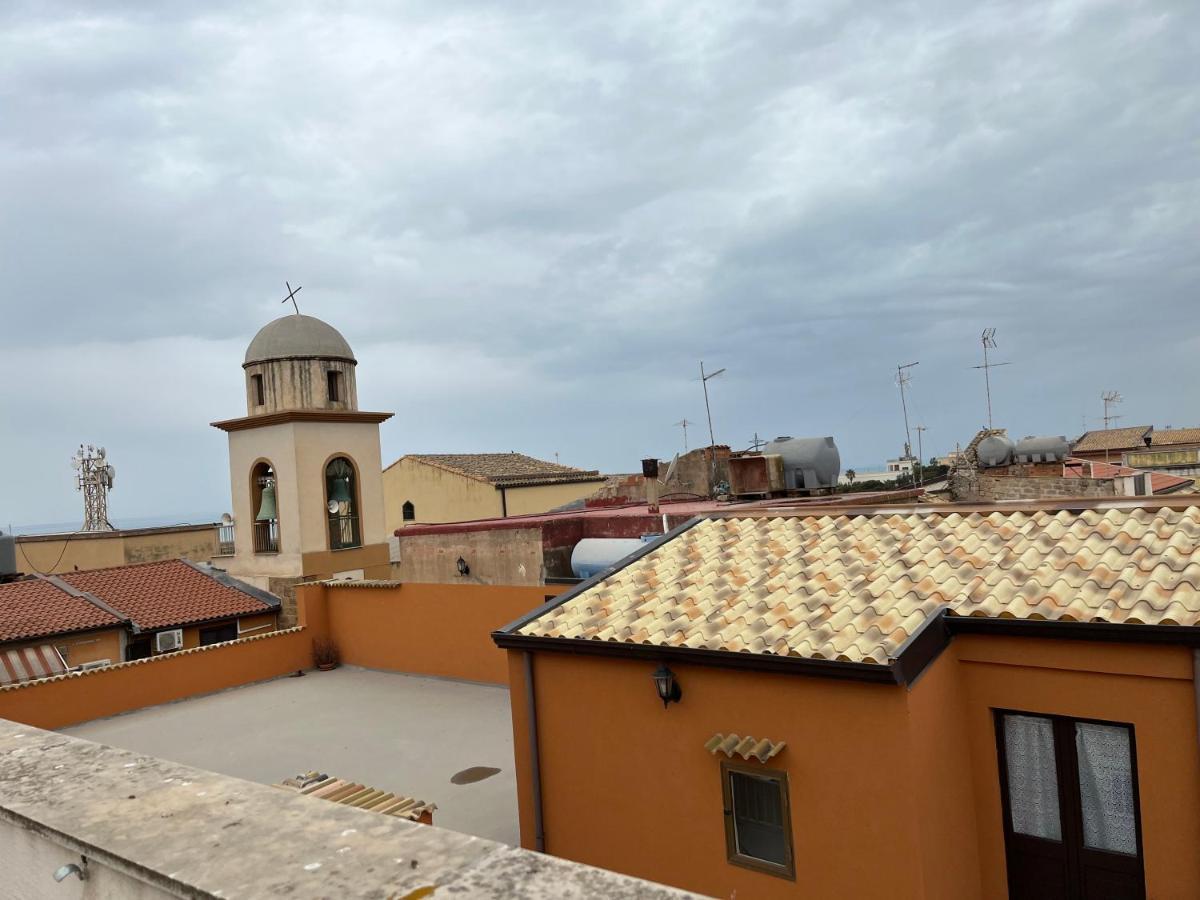 Casa Ai Tre Campanili Appartement Gela Buitenkant foto